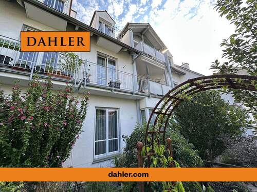 Ansicht - Helle großzügig geschnittene Wohnung mit 2 Balkonen