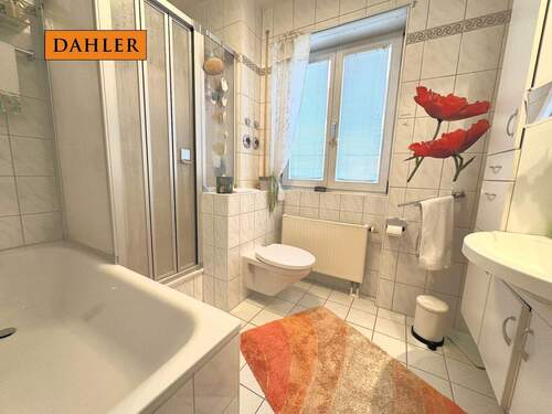 Bad - 2 Zimmer Etagenwohnung in Augsburg / Lechhausen