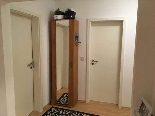 Flur - Blick vom Wohnzimmer - 