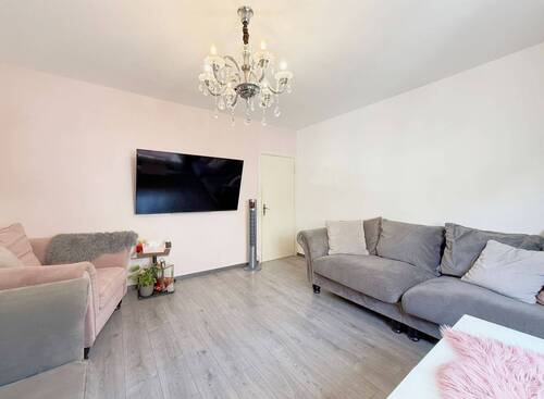 Wohnzimmer - 4 Zimmer Etagenwohnung in Bremen