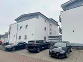 Hausansicht - Neuwertige und freundliche 3 Zimmerwohnung mit Balkon