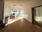 Blick-in-ein-Büro-3 - 