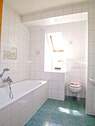 Bad mit Wanne - 