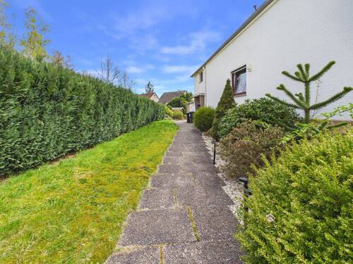 Zuwegung - 6 Zimmer Einfamilienhaus in Bielefeld