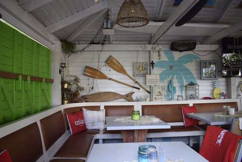 Überdachte Sitzplätze außen - 