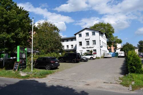 Großzügiger Parkplatz - 1 Zimmer Hotel, Pension, Gasthof zum Kaufen in Putbus