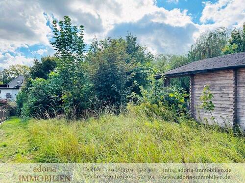 Grundstück Gartenhäuschen seitlich - 