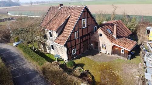 Außenansicht - Traumhaftes Einfamilienhaus mit Einliegerwohnung und charmanten Garten