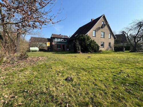 Garten - 9 Zimmer Einfamilienhaus zum Kaufen in Bückeburg