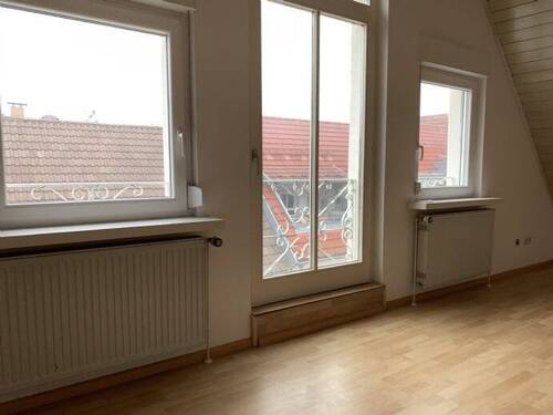 Großzügiger Wohnbereich - 2 Zimmer Etagenwohnung in Offenburg