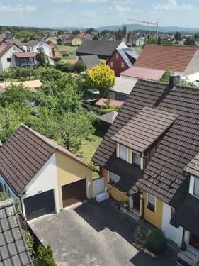 Hausansicht - 4 Zimmer Doppelhaushälfte zum Kaufen in Heroldsbach