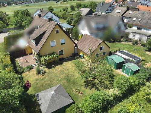 Hausansicht - Doppelhaushälfte mit 93,80 m&sup2; in Heroldsbach zum Kaufen