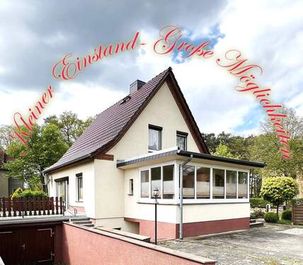 Kleiner Einstand - Einziehen und Wohlfühlen! Wohnen auf großem Grundstück in zentraler Lage