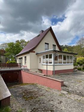 Blick vom Garten zur Tiefgarage - 5 Zimmer Einfamilienhaus in Lübtheen