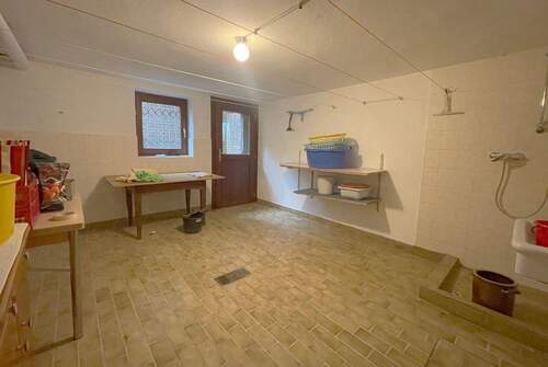 Keller mit Außentreppe - 