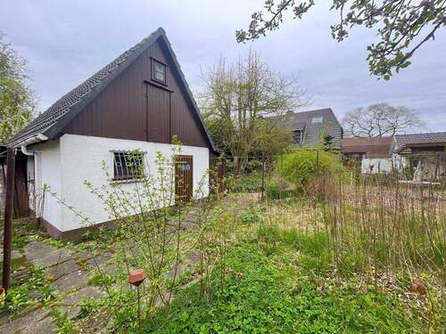 Garten mit massiven Schuppen - 