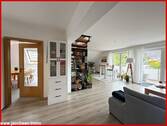 Blick ins Wohnzimmer - 