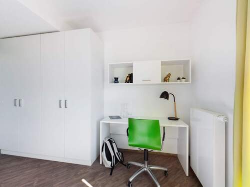 Schreibtisch - Etagenwohnung mit 25,30 m² in Frankfurt am Main zur Miete