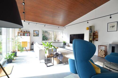 Wohnzimmer 1 - 6 Zimmer Einfamilienhaus in Schwalbach am Taunus