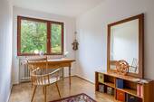 und Lesezimmer mit Echtholzboden - 