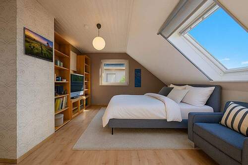 200-8587_Studiozimmer_gestaged - 