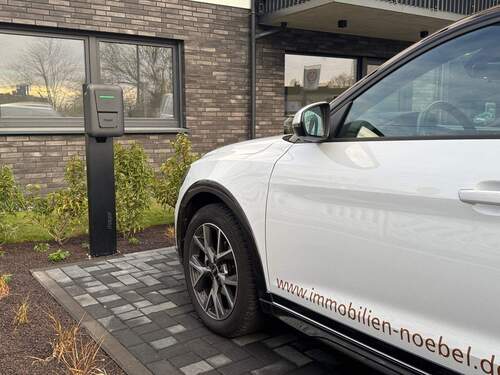 Stellplatz mit Wallbox - 2 Zimmer Etagenwohnung in Troisdorf