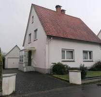 Frohes Weihnachtsfest ! Suchen Sie ein gepflegtes Einfamilienhaus mit Einliegerwohnung in Lage-Kachtenhausen ?