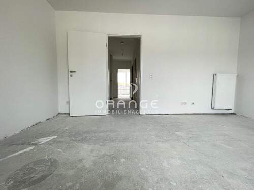 Blick Richtung Schlafzimmer Nr. 2, rechts das 