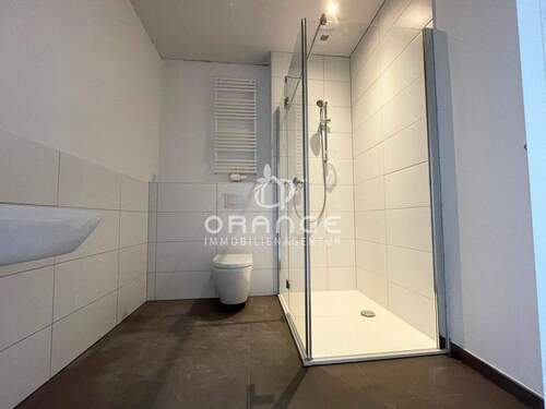 Das fertiggestellte Duschbad im DG - 