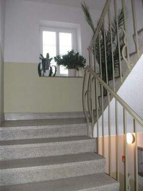 Treppenhaus - Etagenwohnung mit 56,60 m&sup2; in Chemnitz zur Miete