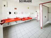 ...auch mit Sanitär ausgestattet - 