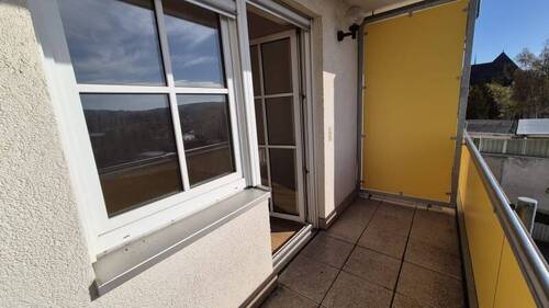 Balkon - Etagenwohnung mit 47,00 m&sup2; in Plauen zur Miete