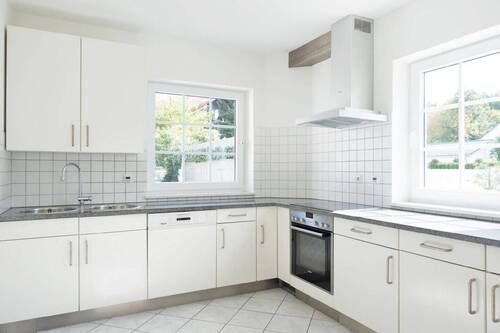 Küche - Doppelhaushälfte mit 258,50 m² in Grünwald zur Miete