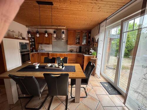 gemütliche Küche mit Ausgang zur Terrasse - Keine Wünsche offen! - 395.000,00 EUR Kaufpreis, ca.  145,00 m² Wohnfläche