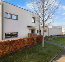 stylisches Einfamilienhaus mit sep. Gewerbehalle - Aachen / Brand