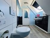 Bad im Dachgeschoss - 