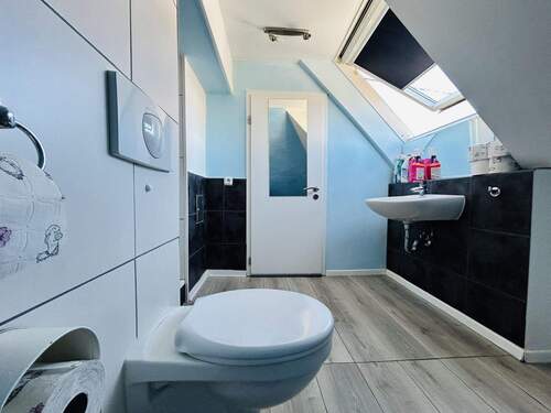 Bad im Dachgeschoss - 