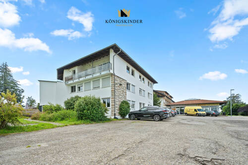 Balkon - 9 Zimmer Etagenwohnung in Lindenberg im Allgäu