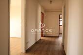 Flur - Etagenwohnung mit 85,20 m&sup2; in Neumarkt i.d.OPf. zur Miete