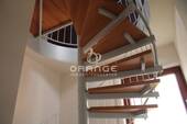 Treppe zur Maisonette - 