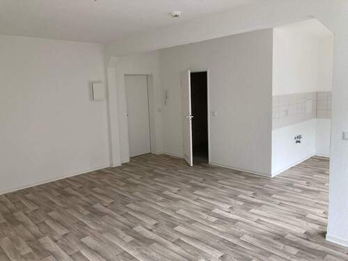 Wohn- und Schlafzimmer - Etagenwohnung mit 37,90 m² in Neubrandenburg zur Miete