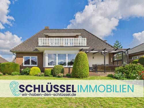 Titelbild Portale - Einfamilienhaus MITTEN in Garrel - mit Terrasse, Balkon & Platz für alle