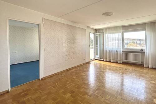 Wohn-Esszimmer mit Balkon - Etagenwohnung mit 50,70 m&sup2; in Stuttgart zum Kaufen