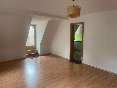 Blick in die Küche - 3 Zimmer Etagenwohnung zur Miete in Fürth