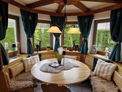 ...am runden Tisch.... - 