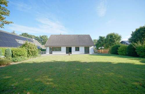 Garten - 4 Zimmer Einfamilienhaus zum Kaufen in Bremen