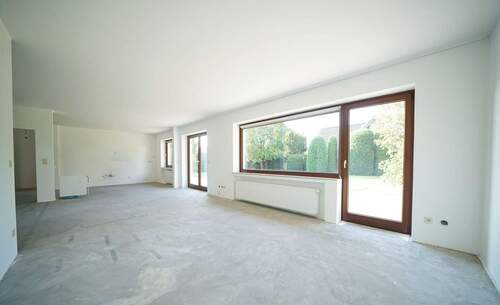 Wohn- und Esszimmer II - 