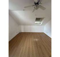 Schöne Dachgeschosswohnung mit herrlichem Ausblick - Zapfendorf