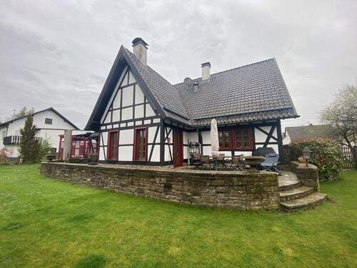 Gartenansicht - 5 Zimmer Einfamilienhaus in Hümmel