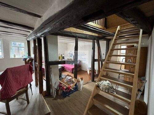 IMG_4080 Wohnraum mit Treppe nach oben - 8 Zimmer Mehrfamilienhaus, Wohnhaus zum Kaufen in Homberg